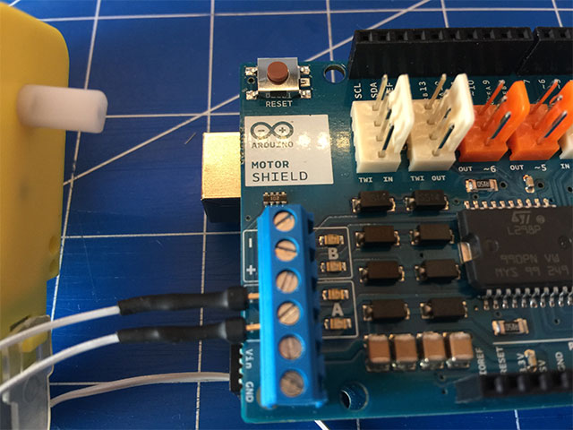 09-Arduino-Motor-Shields-R3